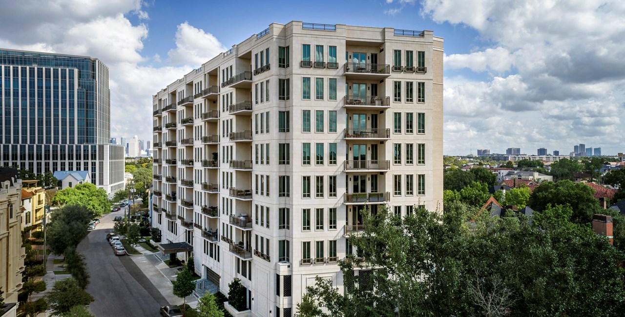 The Revere at River Oaks Condominiums