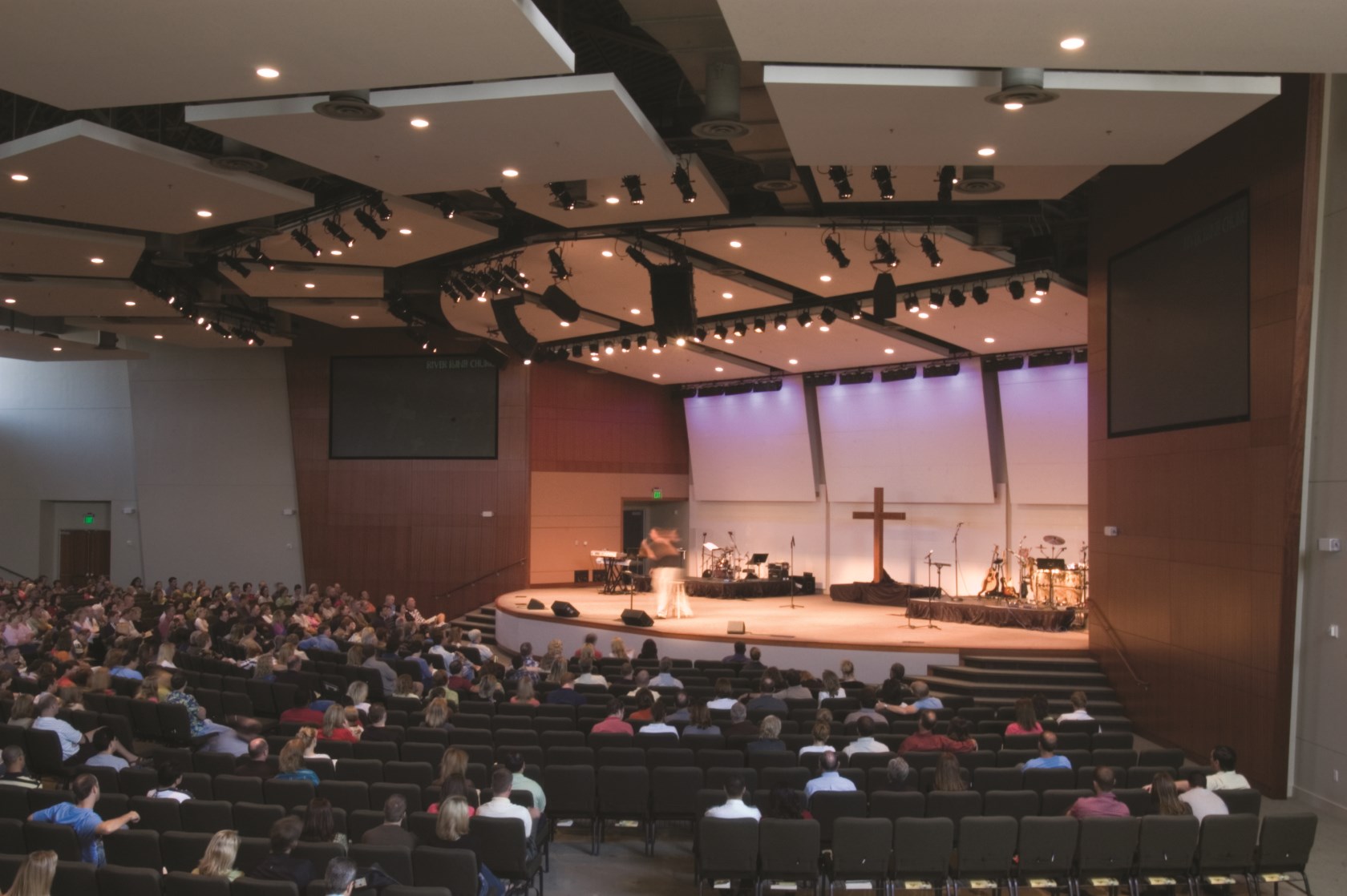Pastors Sudden Exit Rocks River Pointe Church Community - ol97pv2